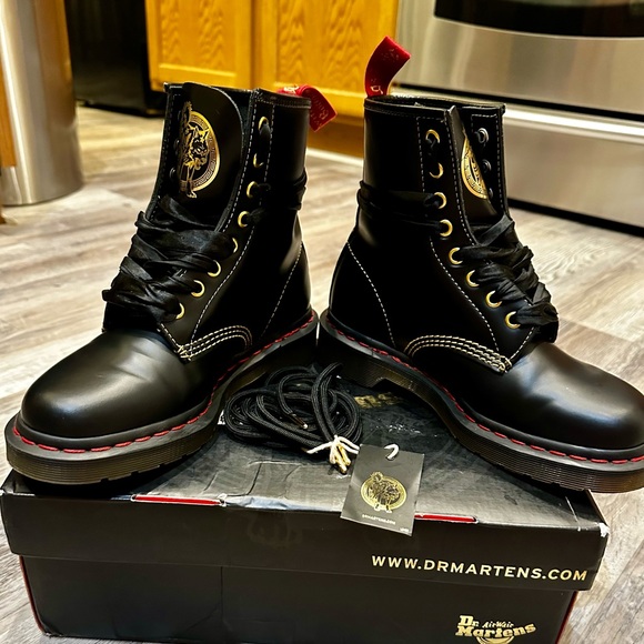 Dr Martens Year of the Dog uk5 - Picture 9 of 13